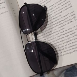 Shades for summer ( untouched/neverworn )